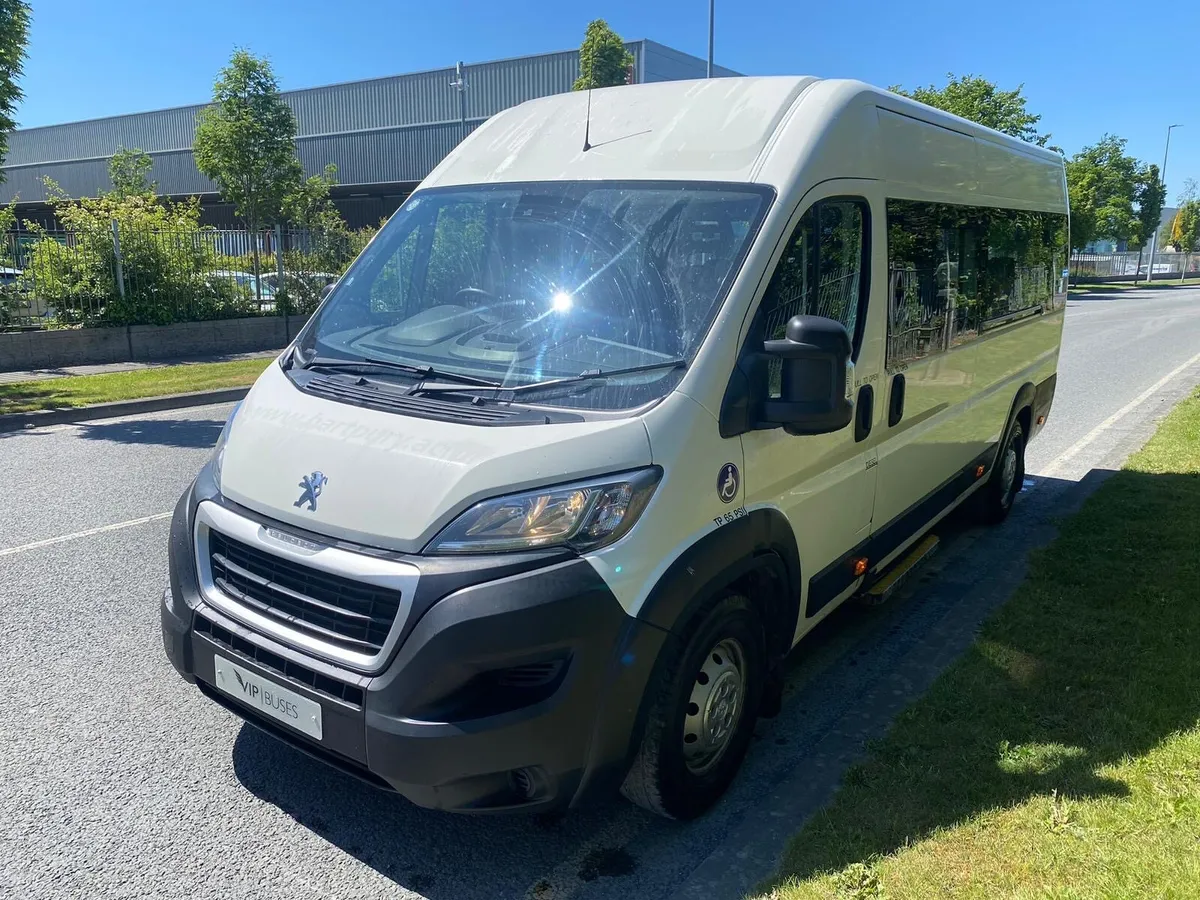 2021 Peugeot boxer 16 seater wheelchair minibus - Image 3