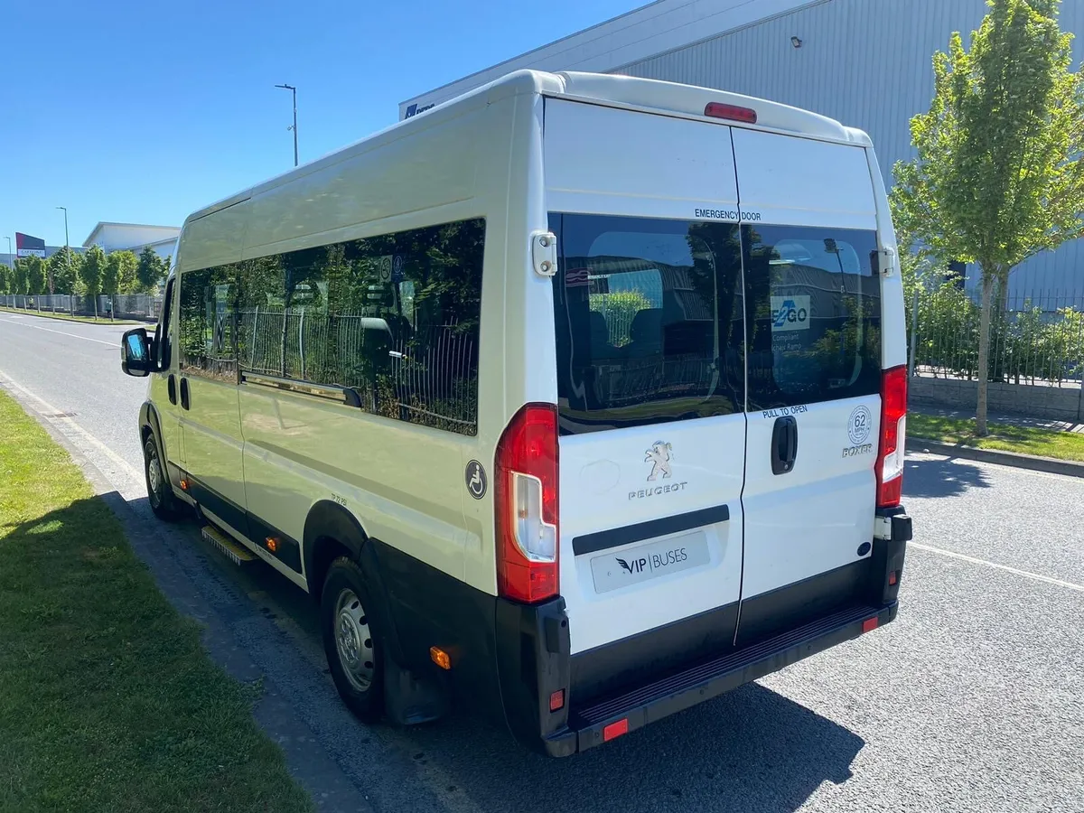 2021 Peugeot boxer 16 seater wheelchair minibus - Image 4