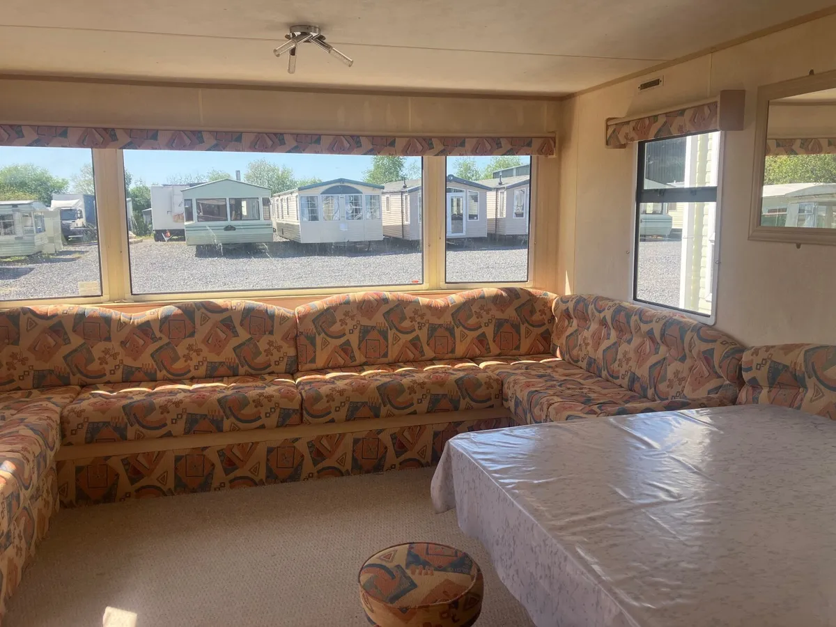 CLASSY, CLEAN AND AFFORDABLE 3 BED - Image 2