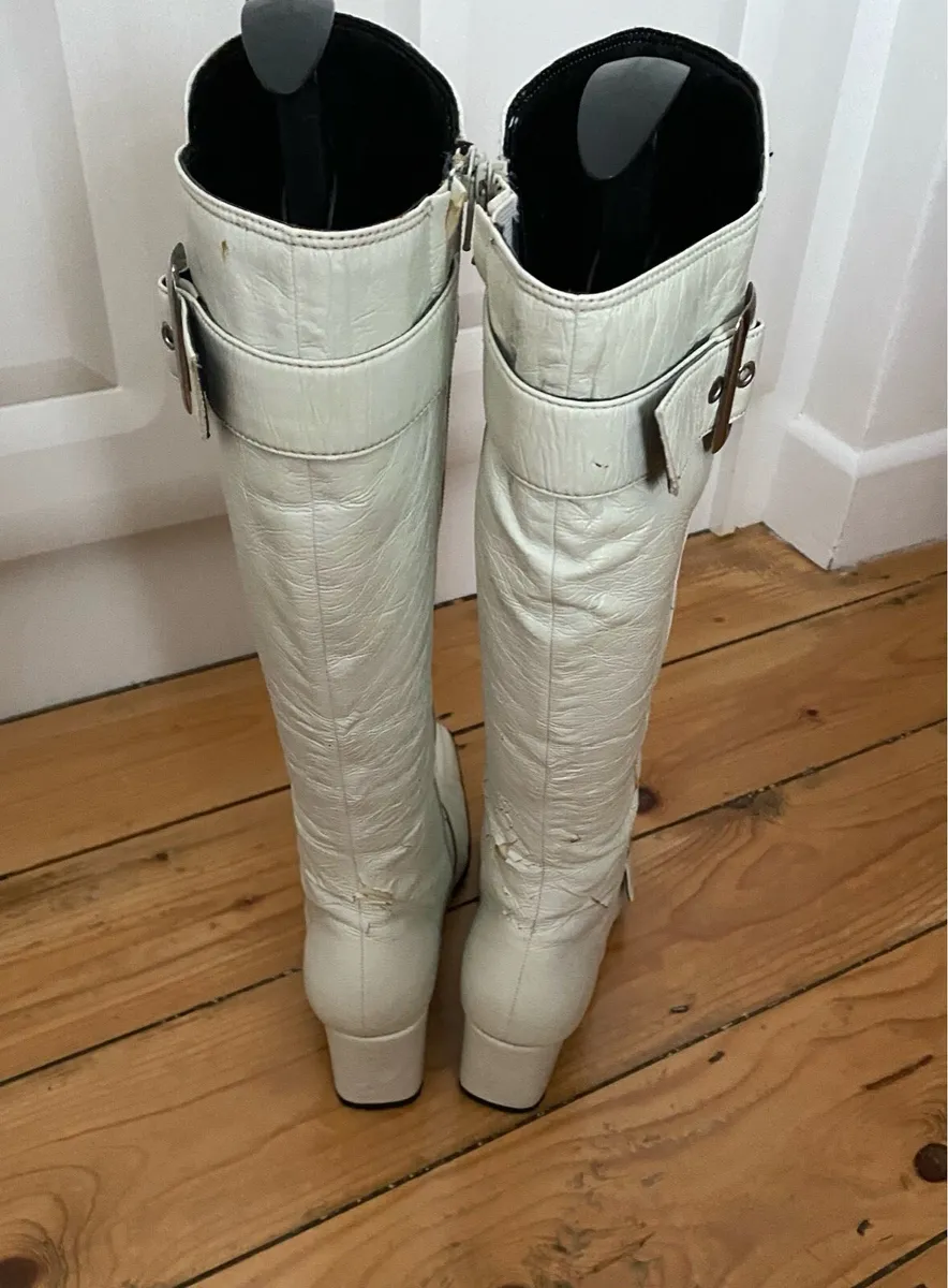 Marco Tozzi Boots Ice White Boots, Size 39 / 6 - Image 3