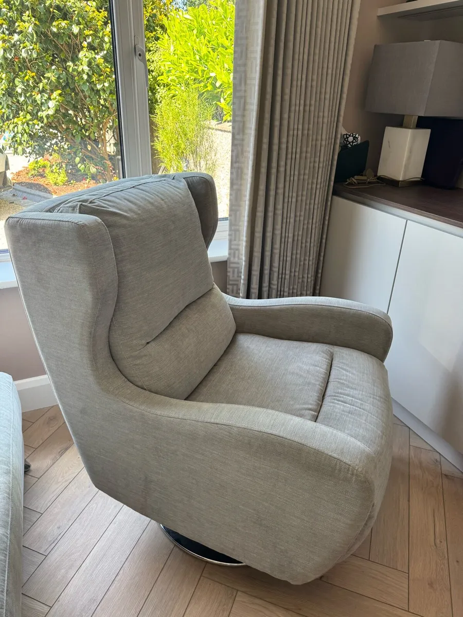 Swivel armchair - Image 1