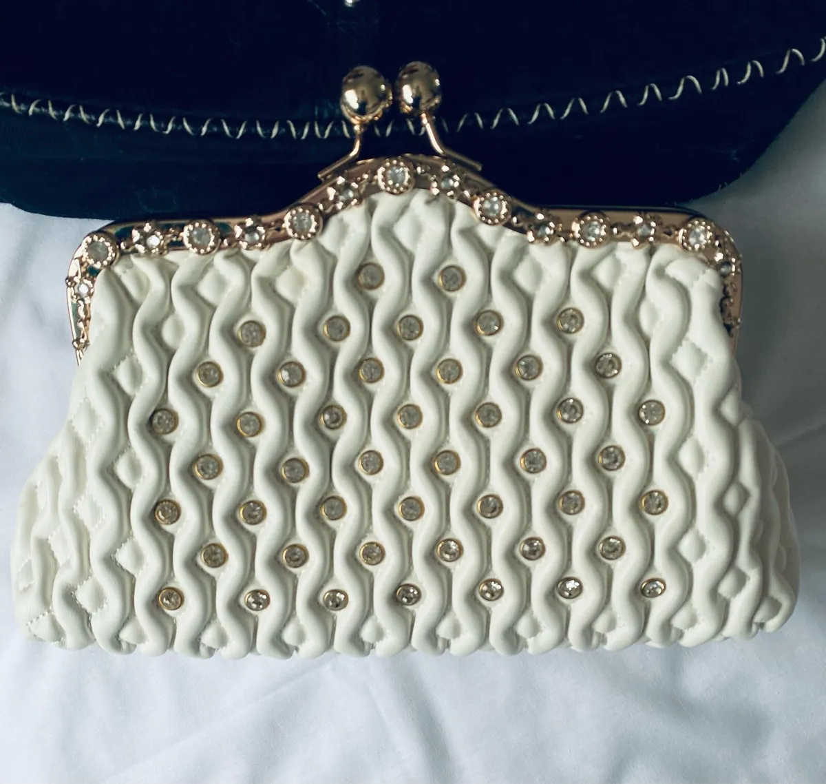 BRAND NEW Gorgeous Dress Occasion Handbag - Image 2