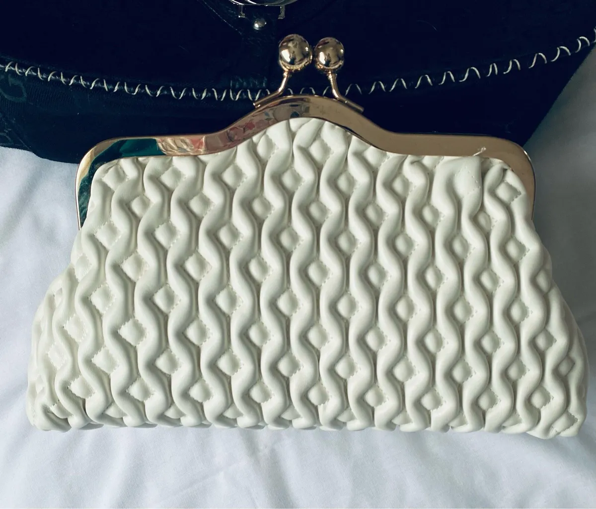 BRAND NEW Gorgeous Dress Occasion Handbag - Image 3