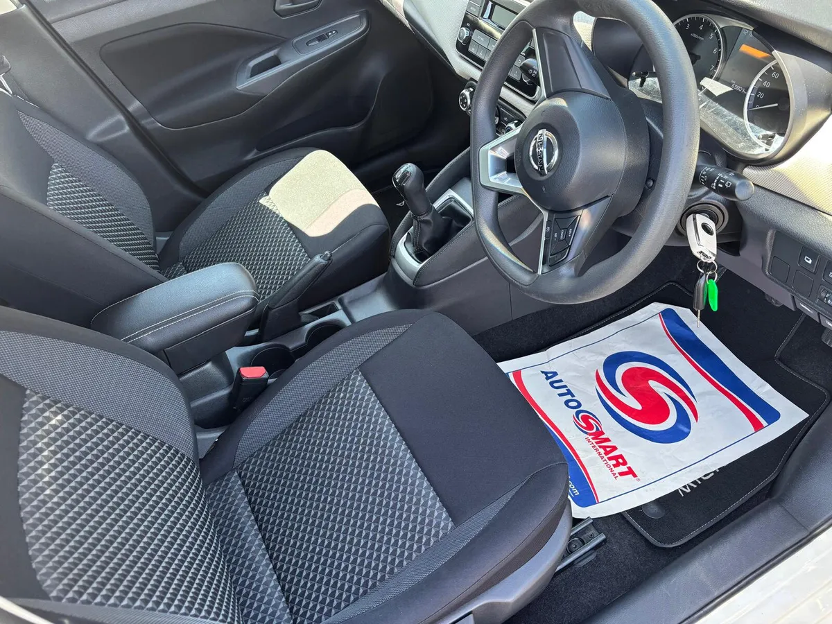 Land Rover Discovery Sport 2015 - Image 4