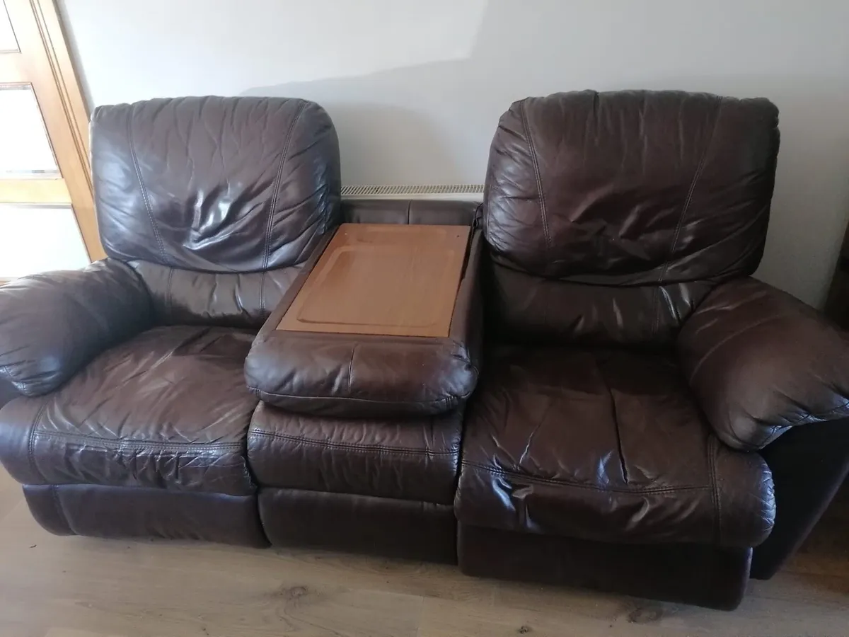 Recliner sofa with 2 reclining chairs - Image 3