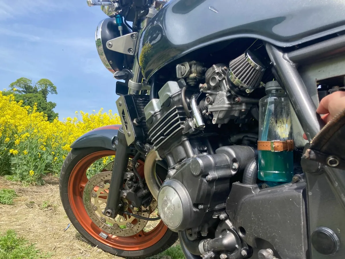 Cafe Racer Build: Honda CB400 - Image 3