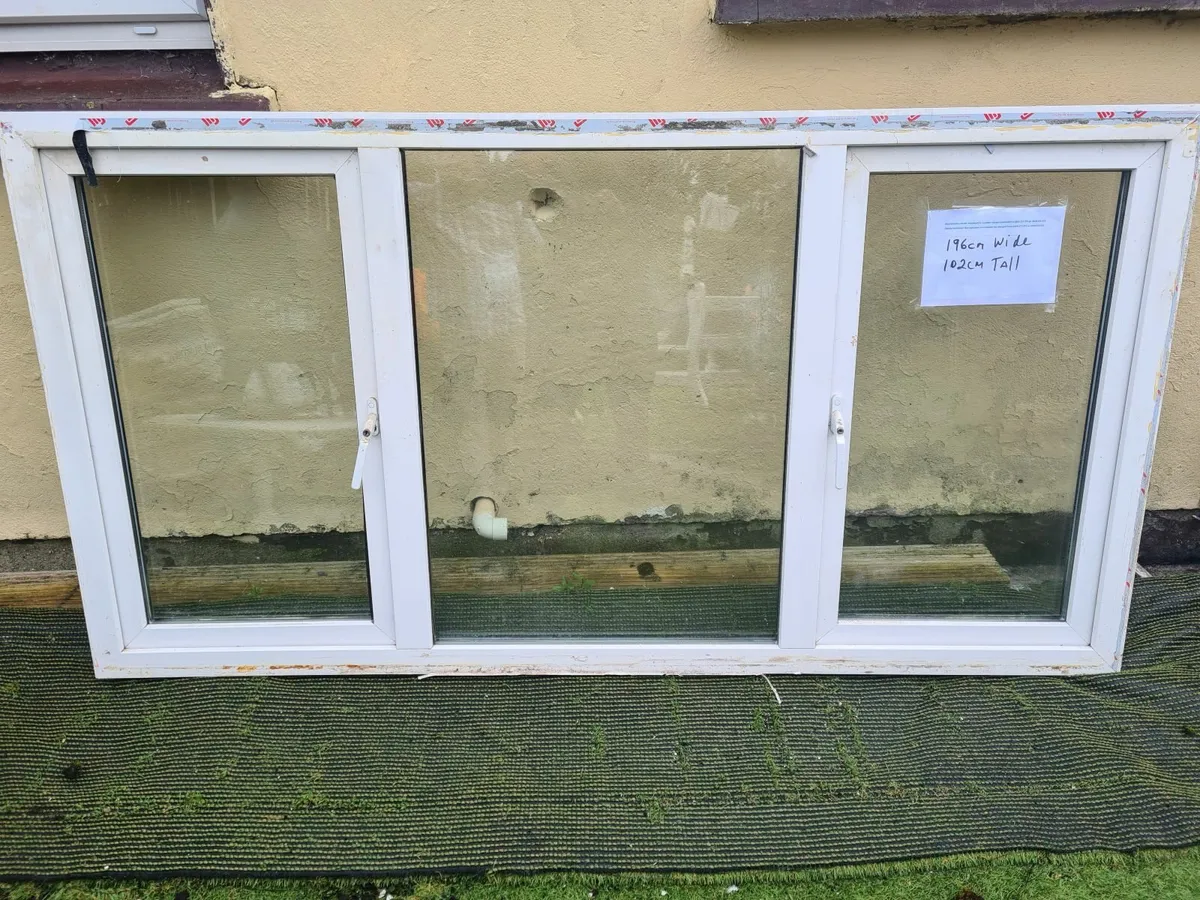 Selection of PVC windows in perfect condition - Image 4