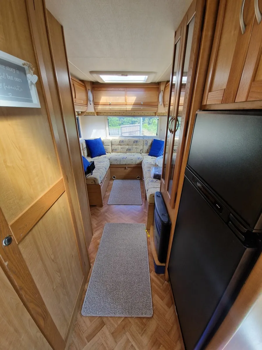 Autotrail Arapaho  Camper - Image 3
