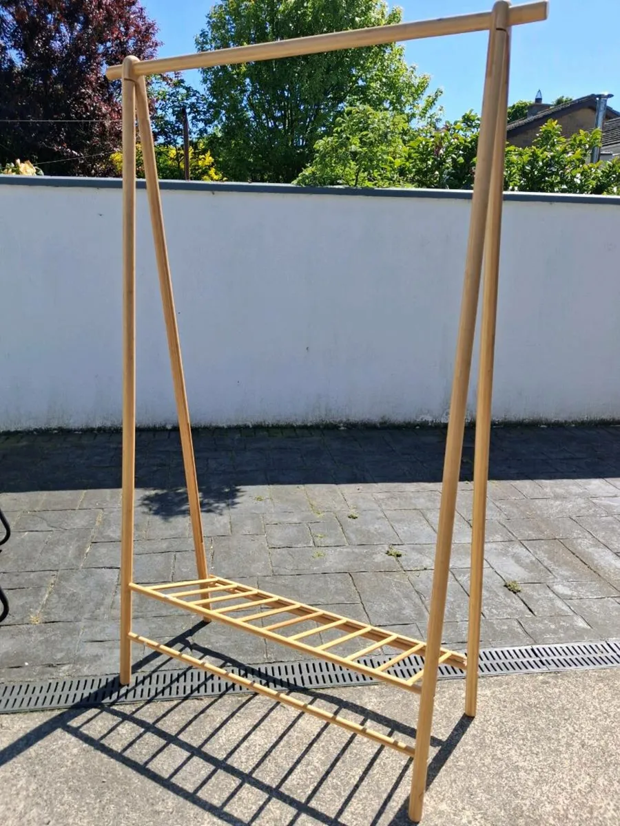 Garment rail - Image 1
