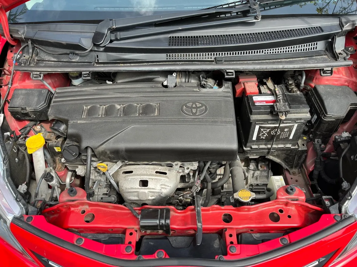 Toyota Yaris 2014 - Image 4