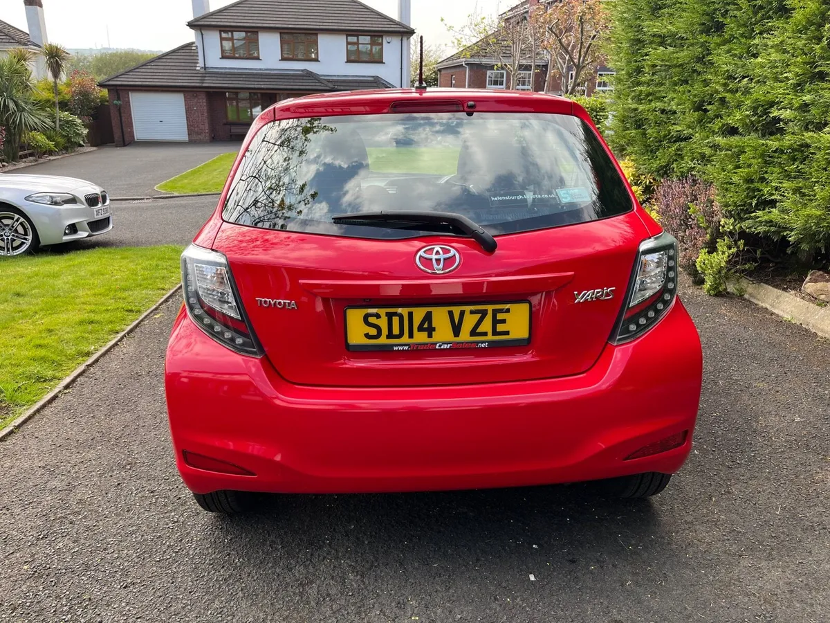 Toyota Yaris 2014 - Image 2