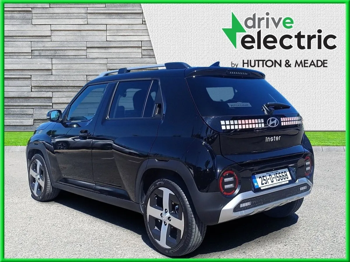 Hyundai INSTER Elegance 49kw Range 370km - Image 3