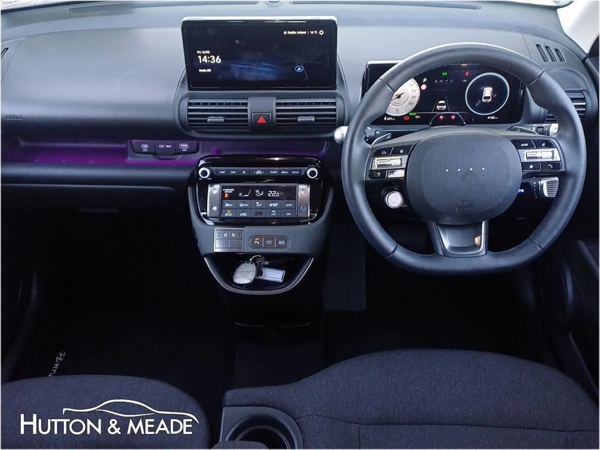 Hyundai INSTER Elegance 49kw Range 370km - Image 4