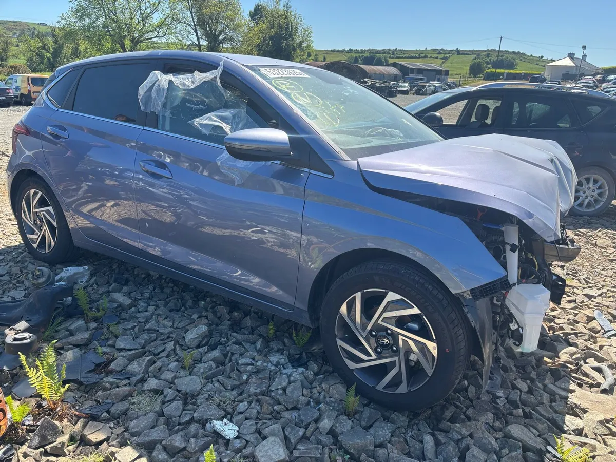 2025 Hyundai i20 - Image 2