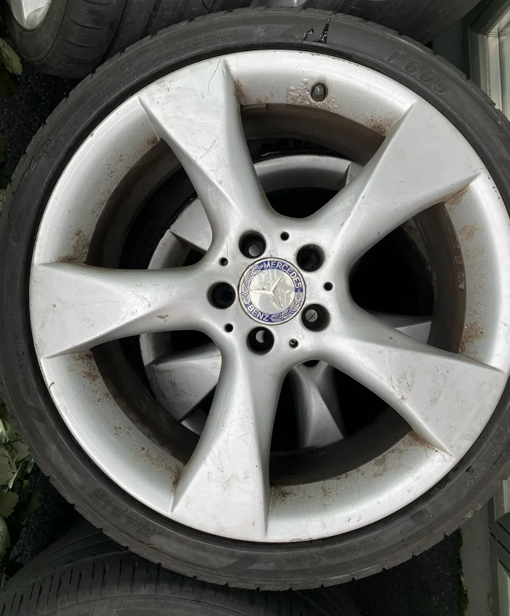 255 35 R19 Genuine MB 19″ - Image 4