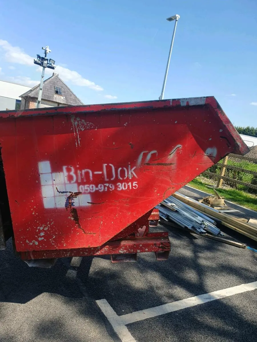 tipping skip - Image 3
