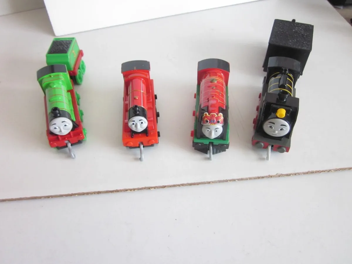 Four Thomas & Friends Push Along Diecast Trains - Image 4