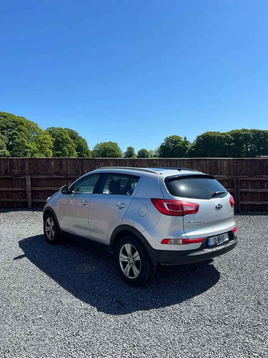 Kia Sportage 1.7diesel high spec - Image 4