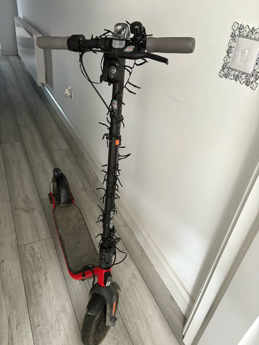 Electric scooter - Image 2