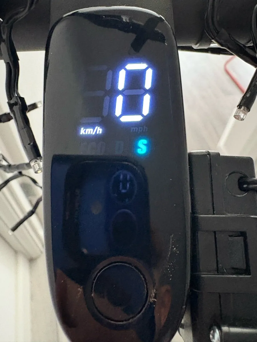 Electric scooter - Image 4
