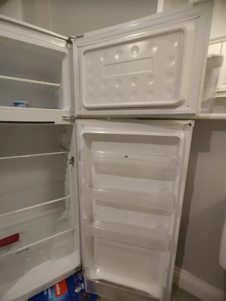 Fridge freezer - Image 4