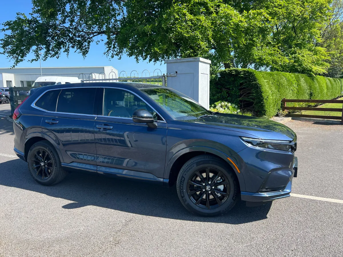 Honda CR-V 2WD Advance sport plug in 2025 - Image 3