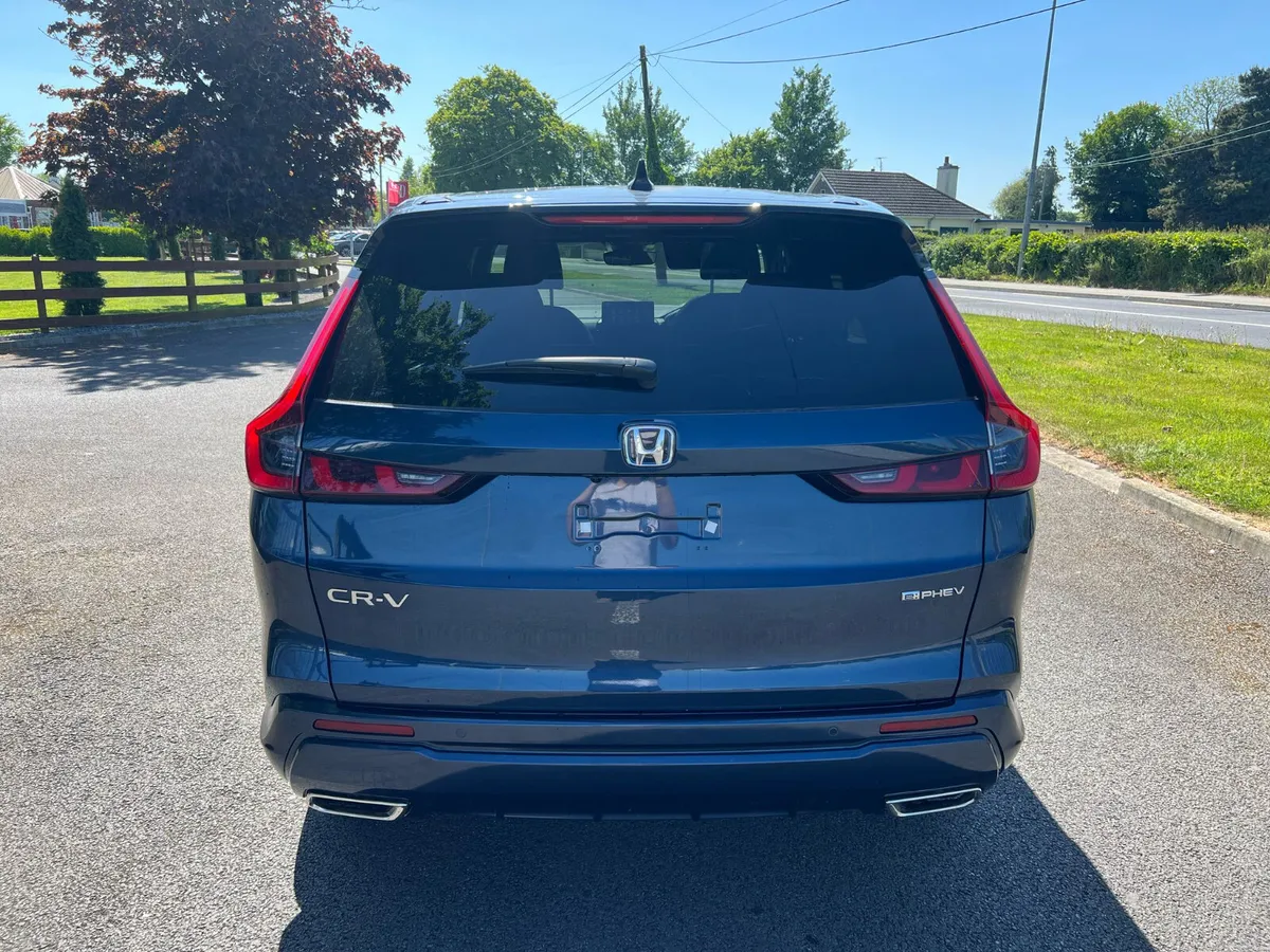 Honda CR-V 2WD Advance sport plug in 2025 - Image 4