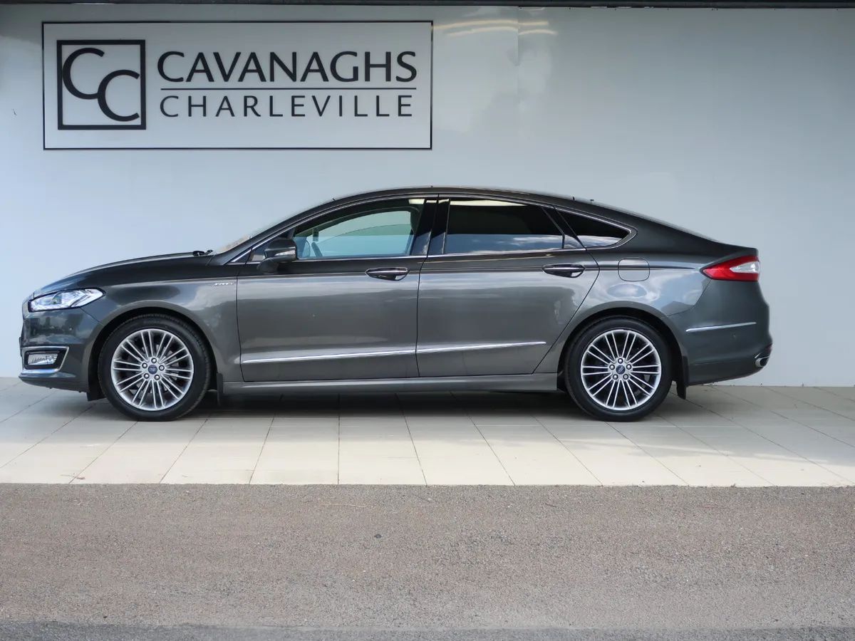 2019 MONDEO 2.0TDi VIGNALE 5DR 150PS - Image 2