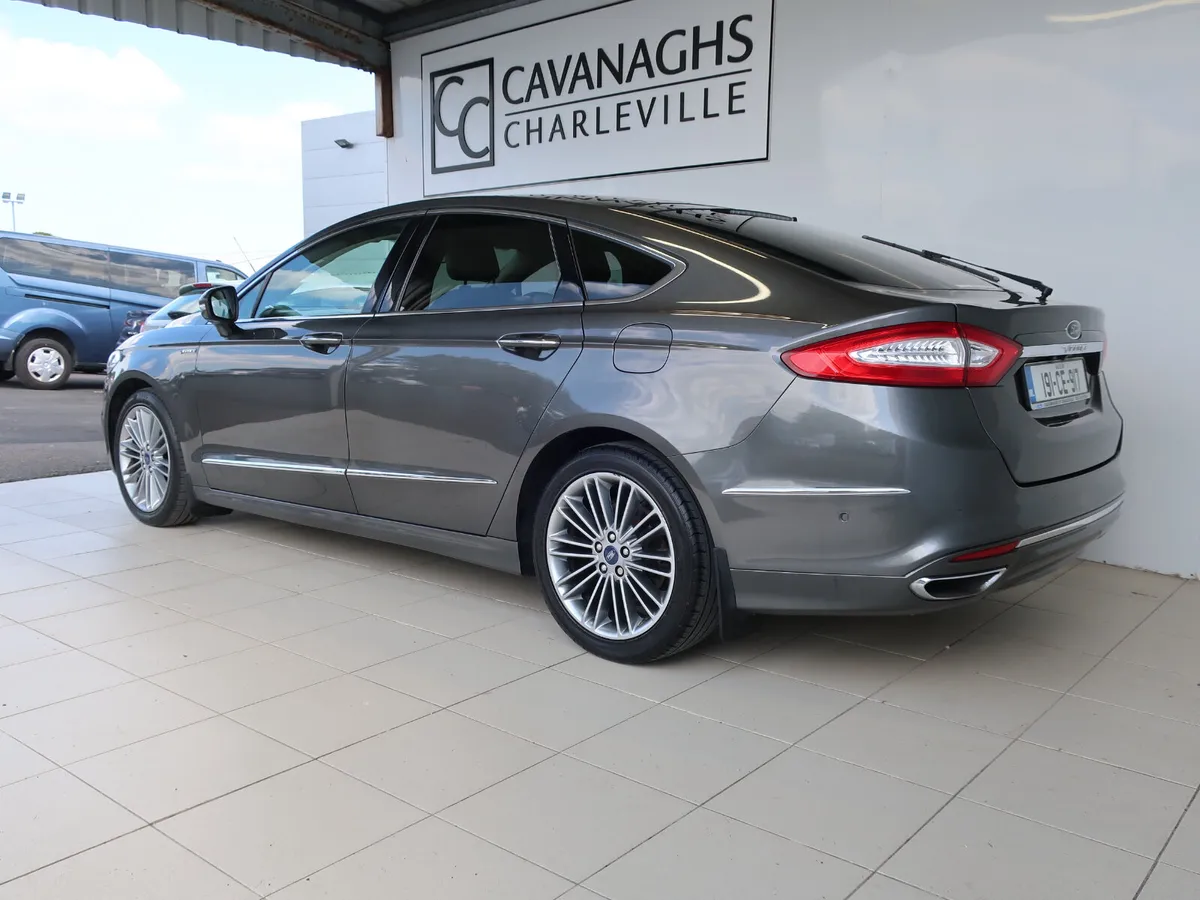 2019 MONDEO 2.0TDi VIGNALE 5DR 150PS - Image 3