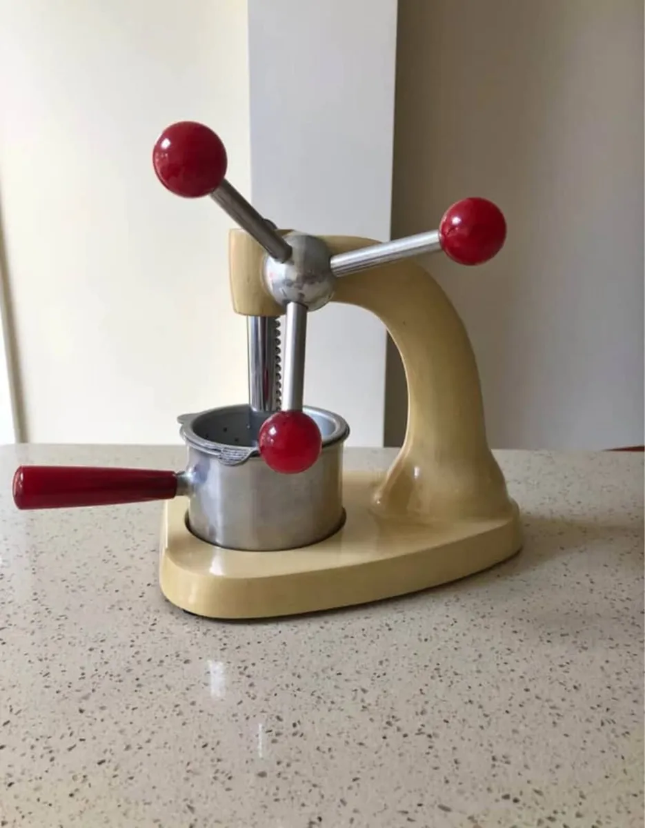 Collectible Vintage Atomic Style Era - Image 2