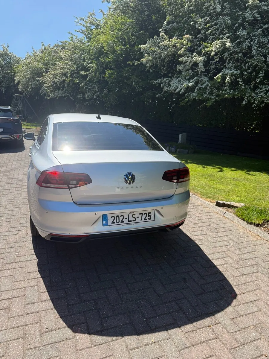 Volkswagen Passat SE TDI 2L Automatic - Image 3