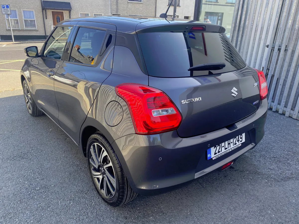 Suzuki Swift 1.2 Mild HYBRID SZ5 2022 - Image 4