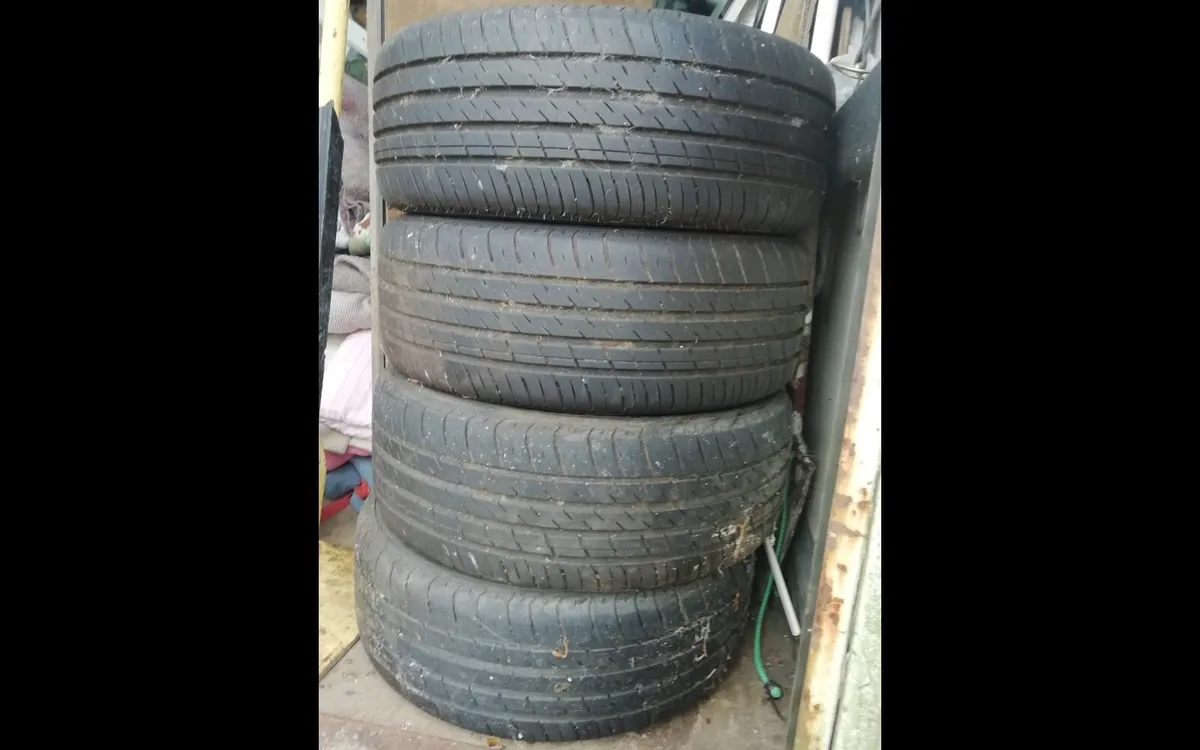 Alfa romeo rims and tires - Image 2