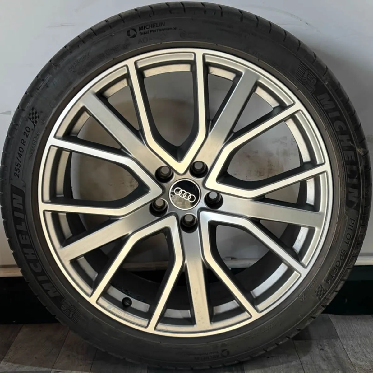 20" GENUINE AUDI A6 C8 ALLOY WHEELS & TYRES - Image 4