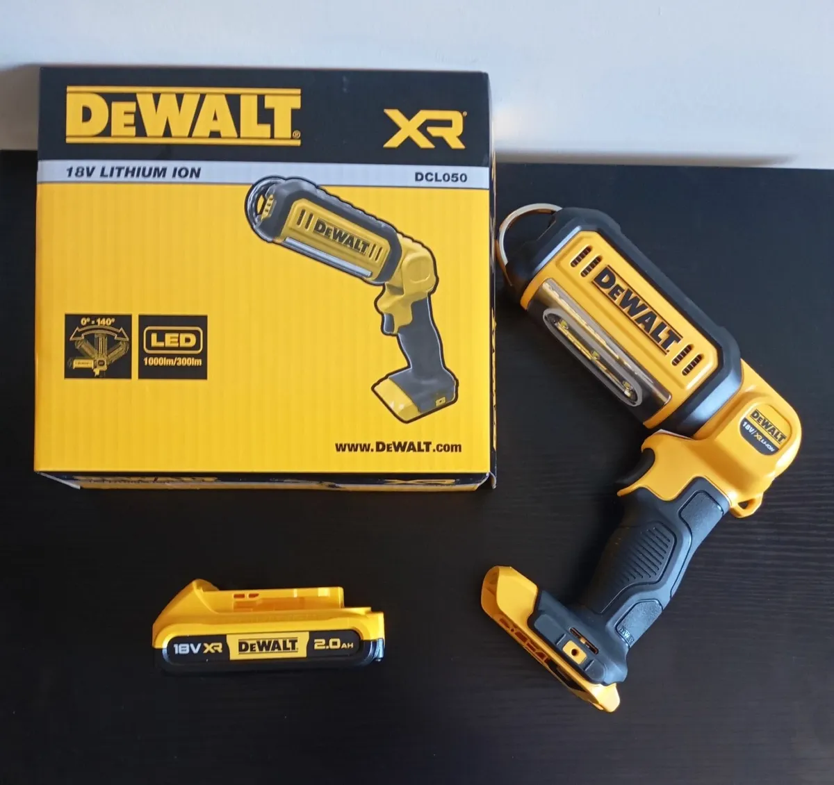 DeWalt Torch and Battery (New)