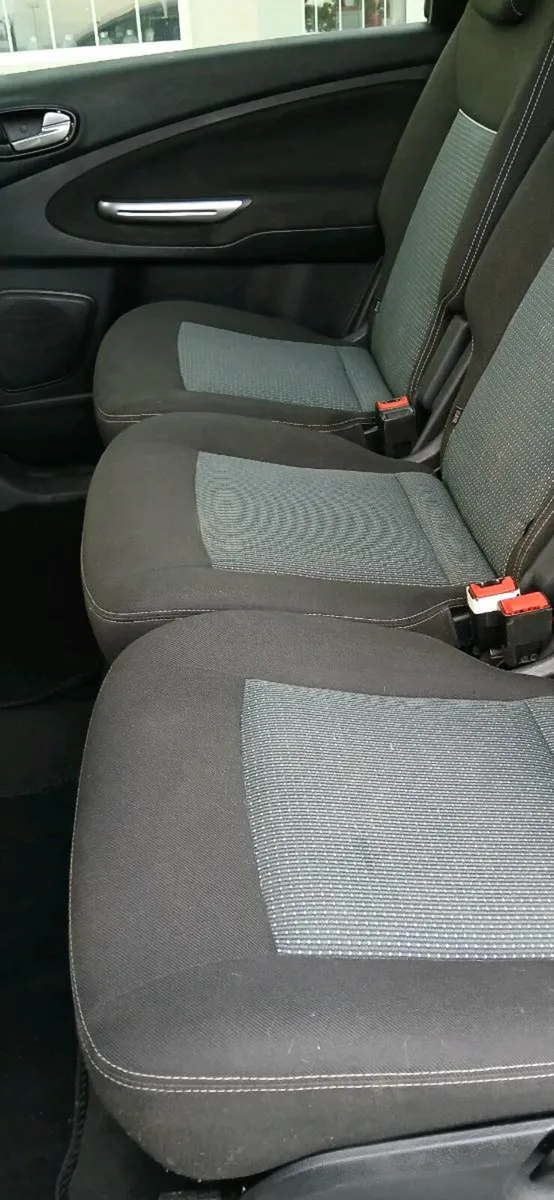 Car - Image 4
