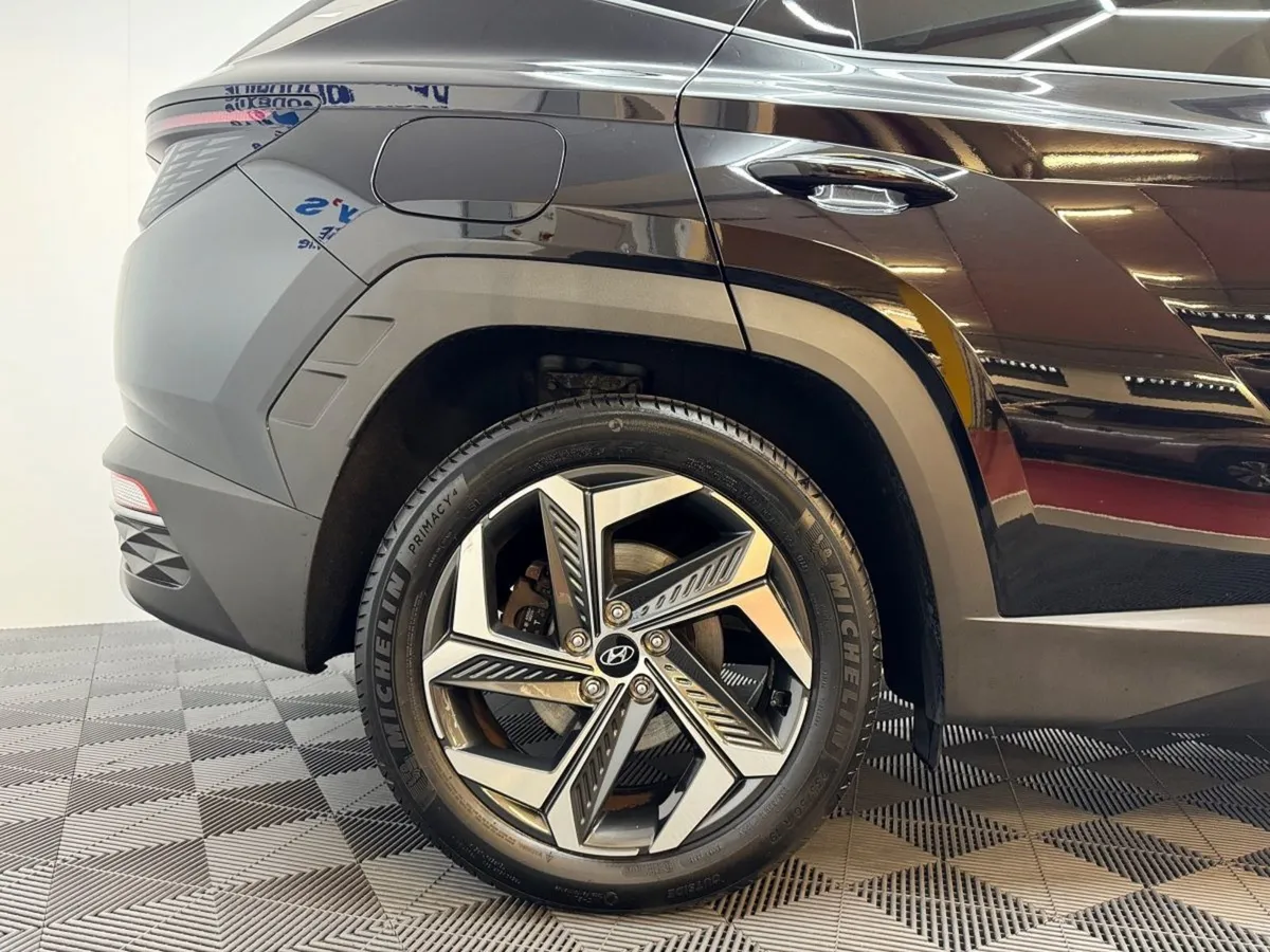 Hyundai Tucson 4WD Executive Plus Phev Auto - Image 4
