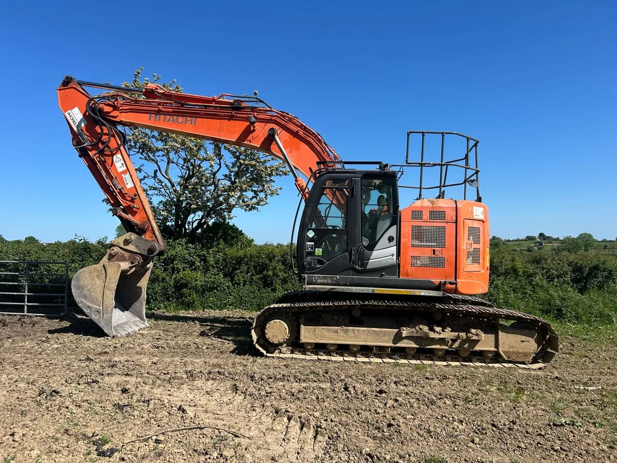 Hitachi Zaxis 225 - Image 2