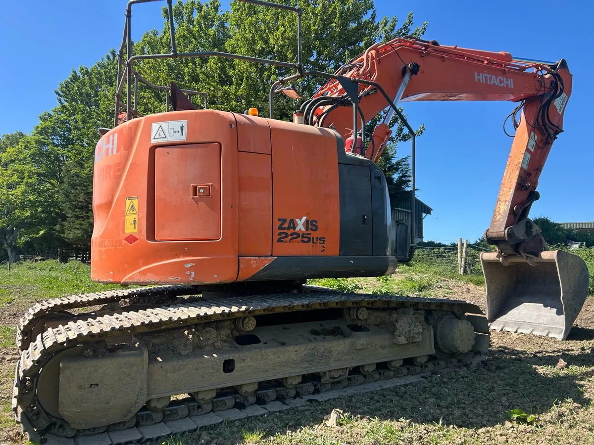 Hitachi Zaxis 225 - Image 4