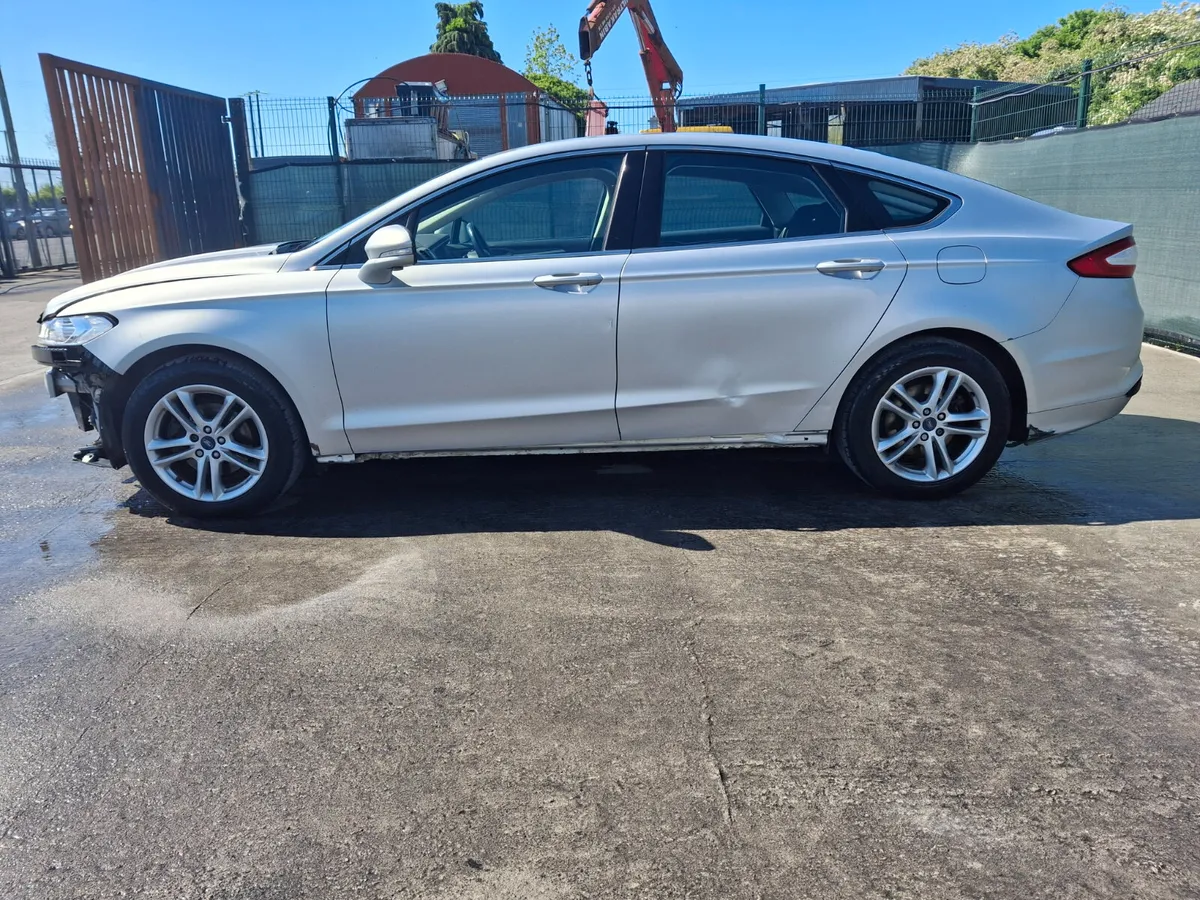 2015 Ford Mondeo Zetec 2.0 Diesel - Image 3