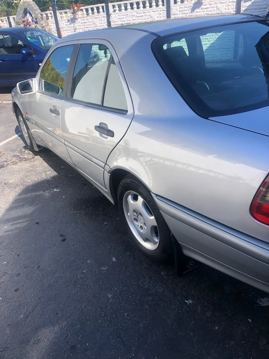 Mercedes - Image 3