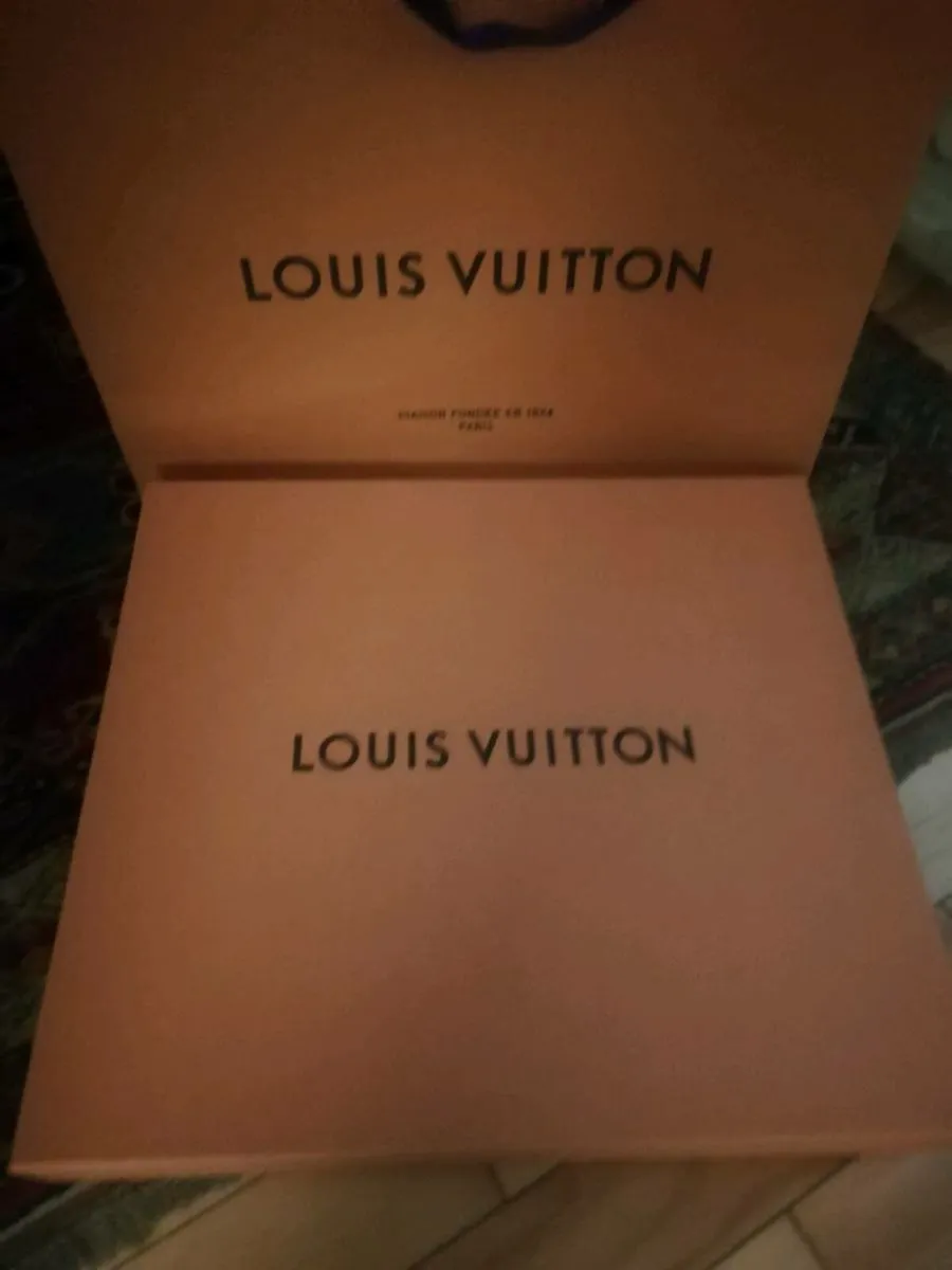 Lv handbag - Image 3