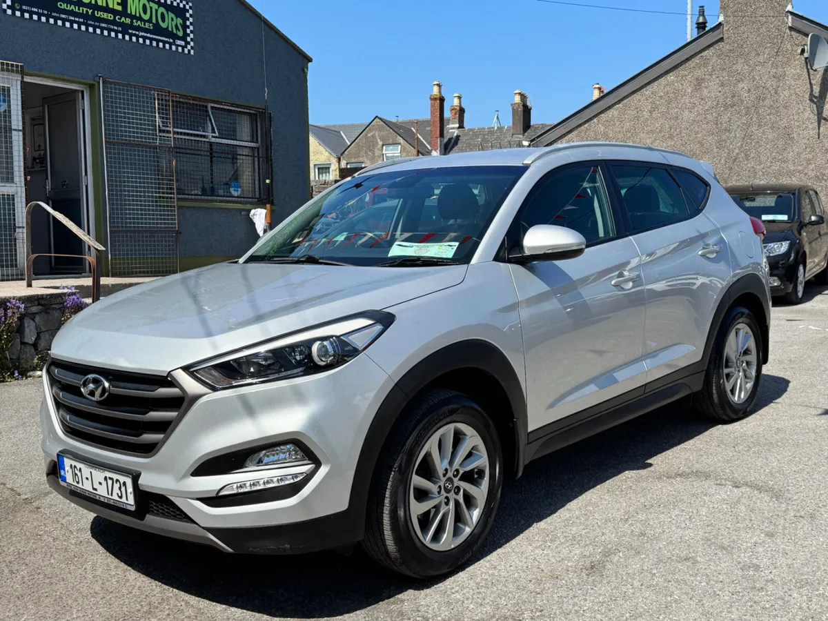 Hyundai Tucson Executive low mileage - Image 2