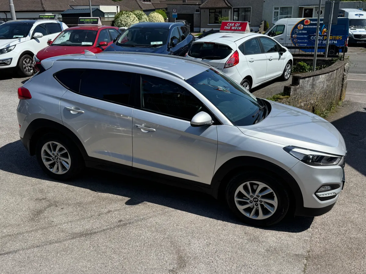 Hyundai Tucson Executive low mileage - Image 4