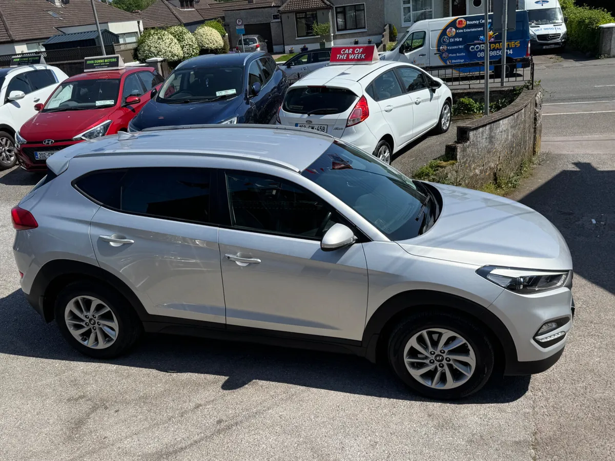Hyundai Tucson Executive low mileage - Image 3