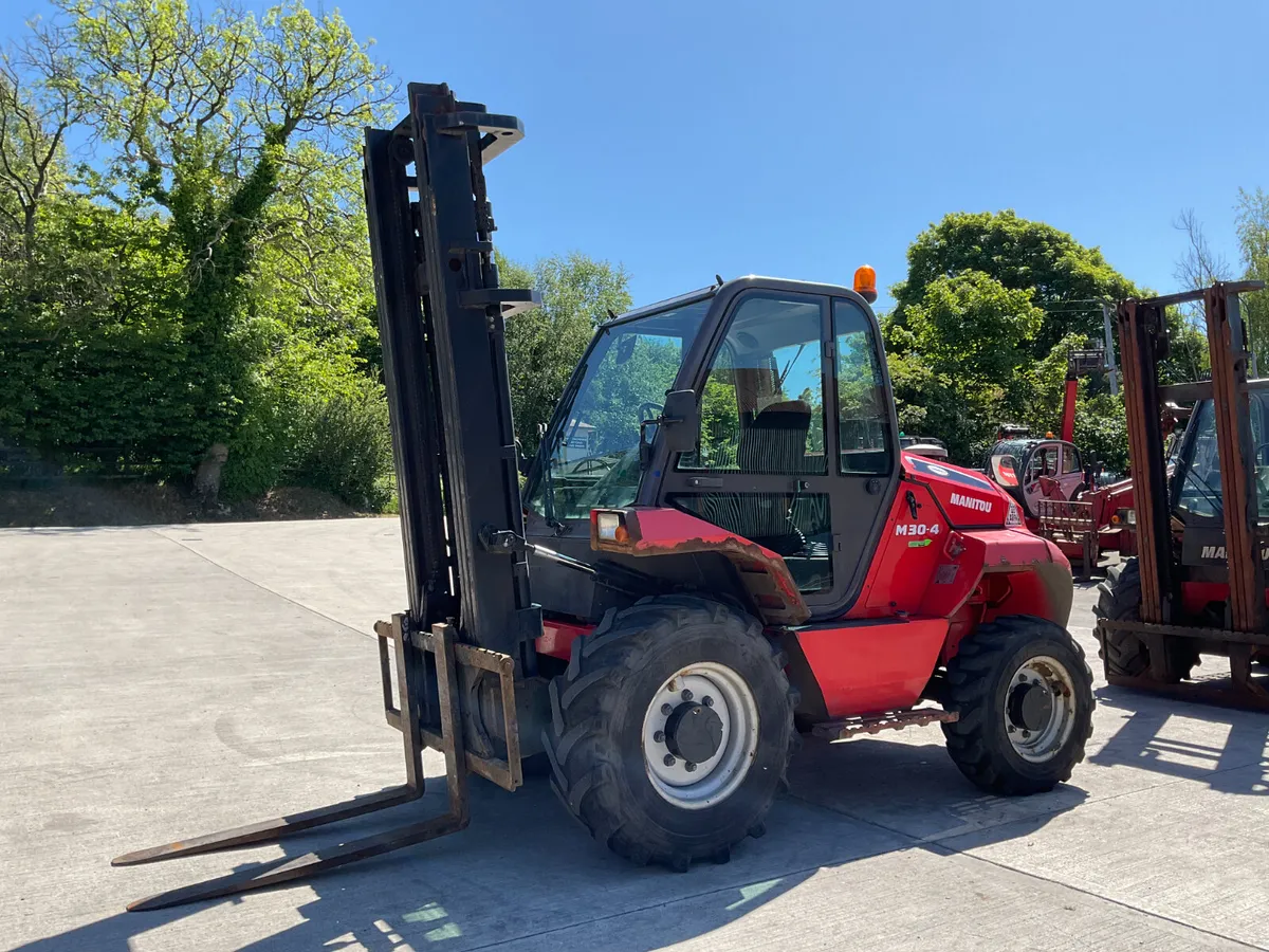 Manitou M30-4 Rough Terrain Forklift - Image 3