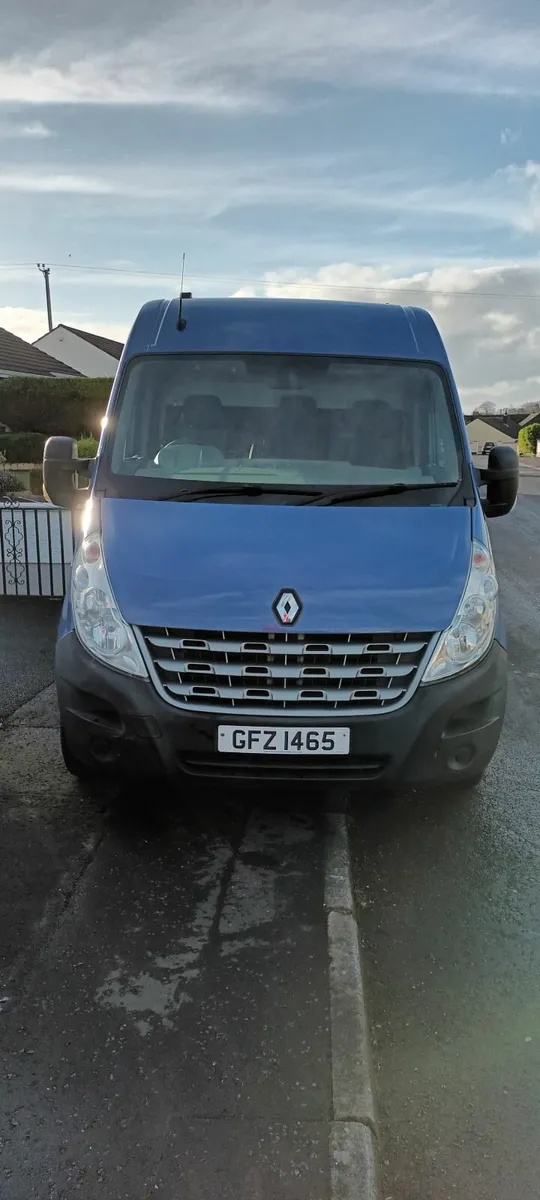 Renault master campervan - Image 1