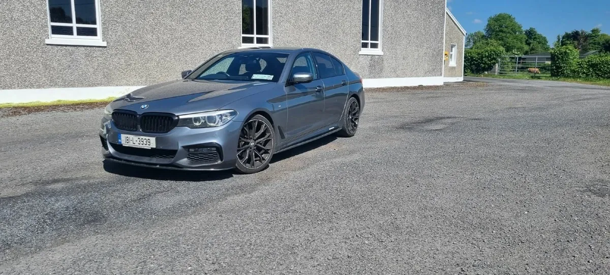 BMW 5-Series 2018 - Image 2