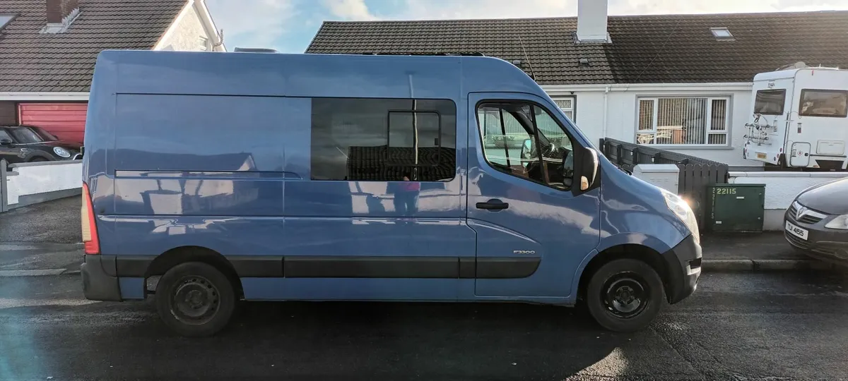 Renault master campervan - Image 2