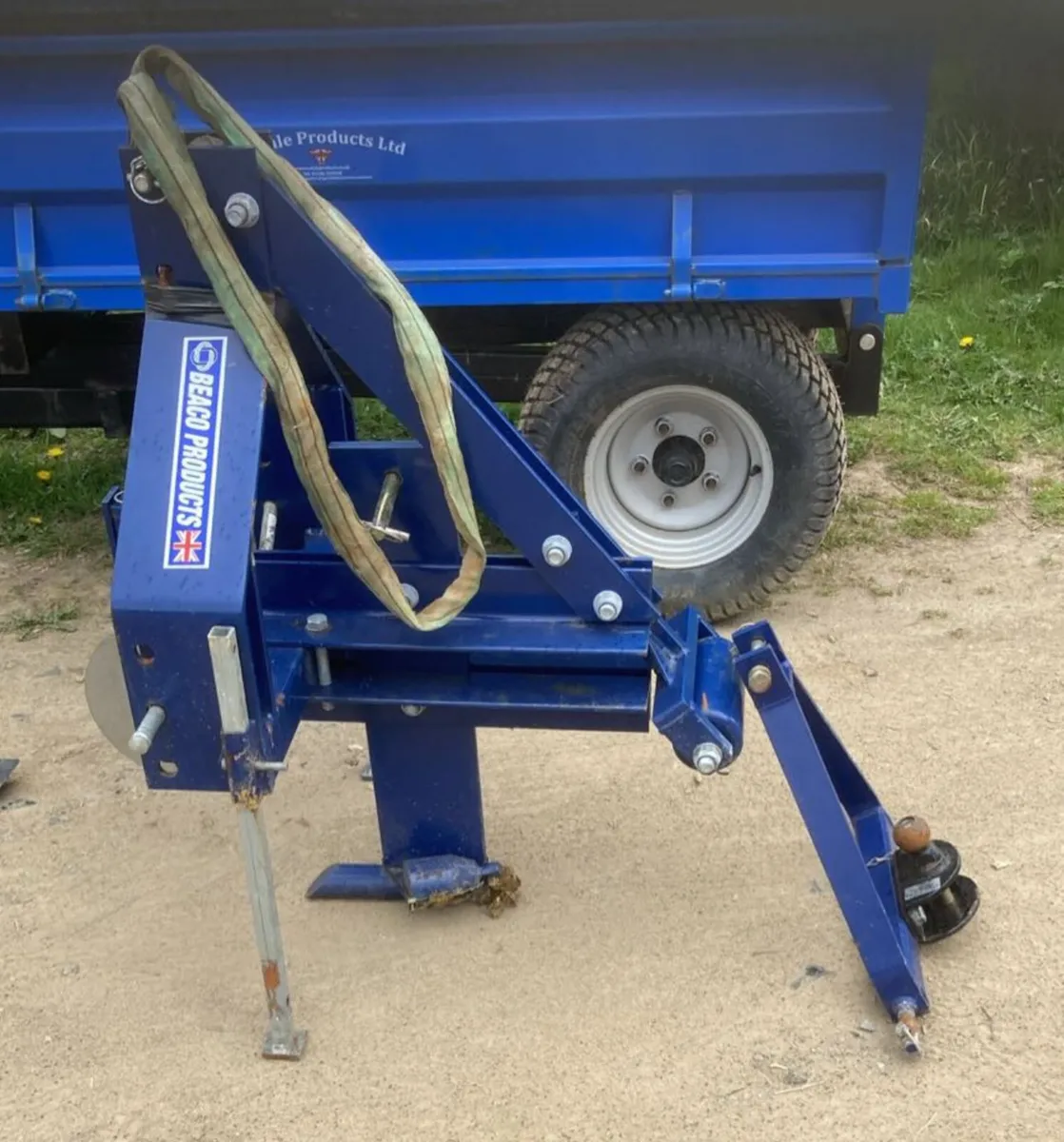 Solis 26hp compact tractor digger package no vat - Image 4
